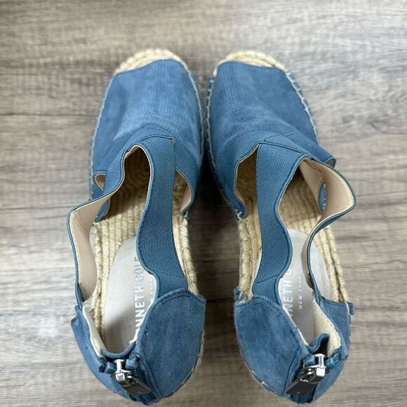 Kenneth Cole~Women’s~Olivia Sandals Wedge Blue Suede~Size 8.5 - Picture 6 of 10